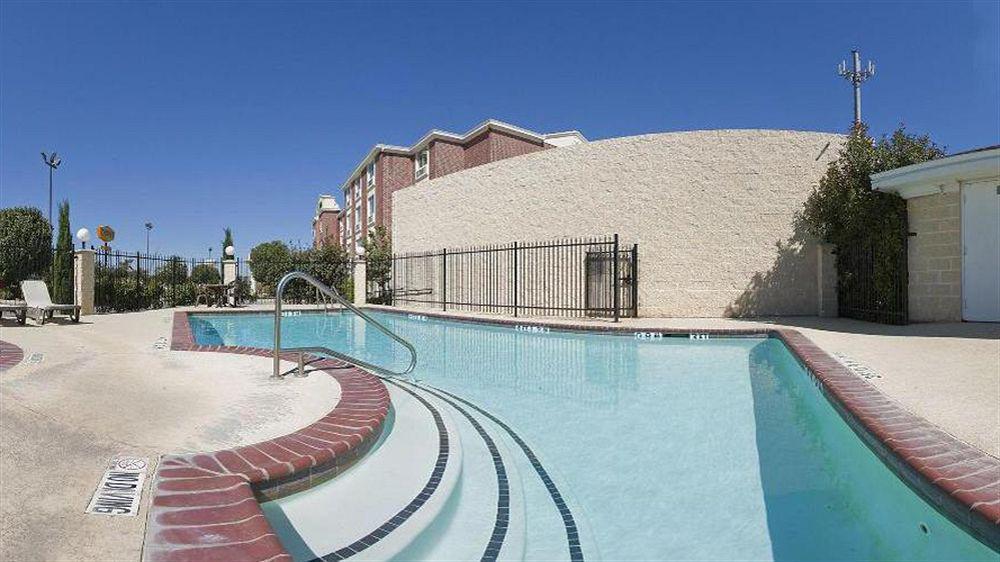 Holiday Inn Express Lake Worth Nw Loop 820 By Ihg Fort Worth Exterior photo