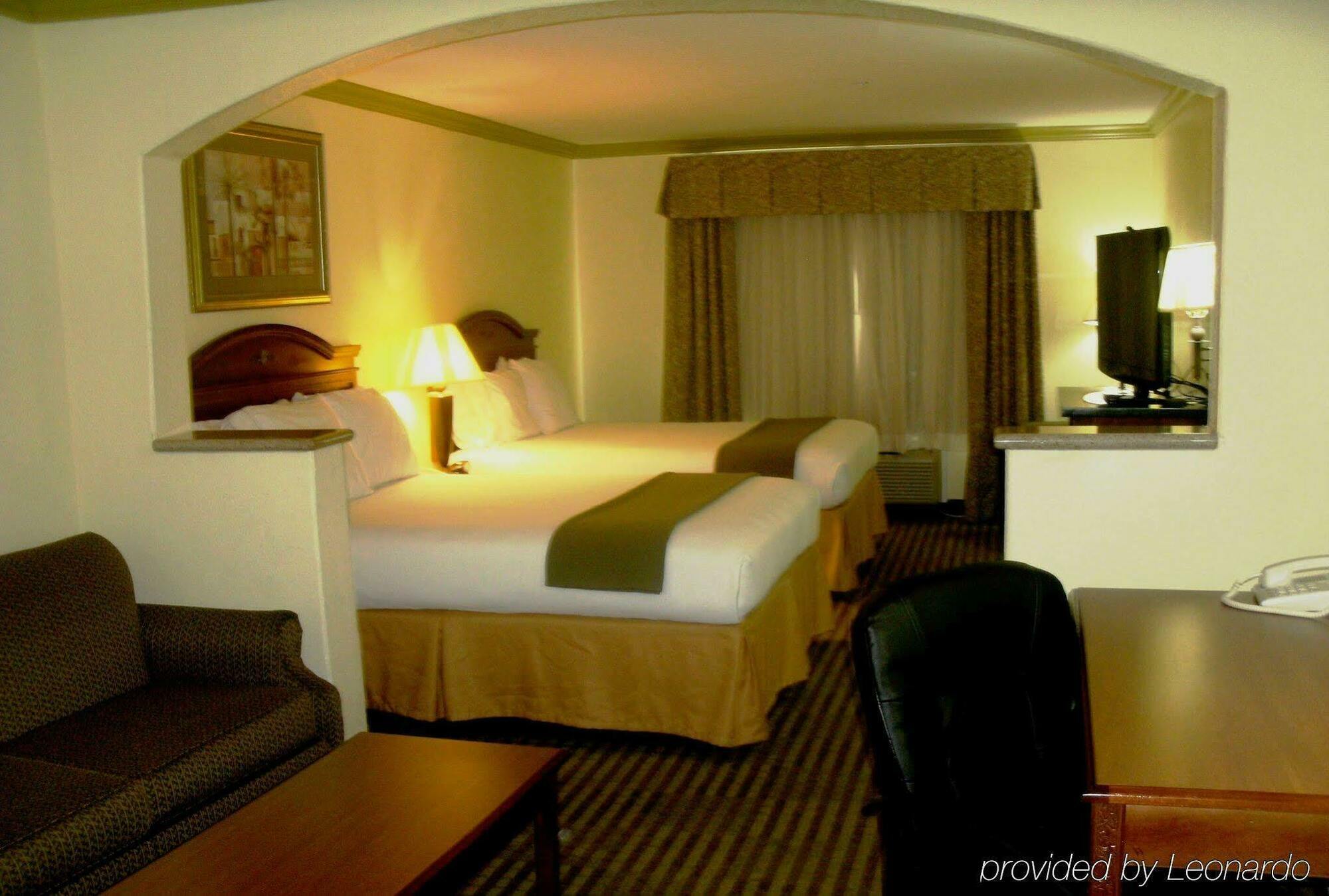 Holiday Inn Express Lake Worth Nw Loop 820 By Ihg Fort Worth Exterior photo